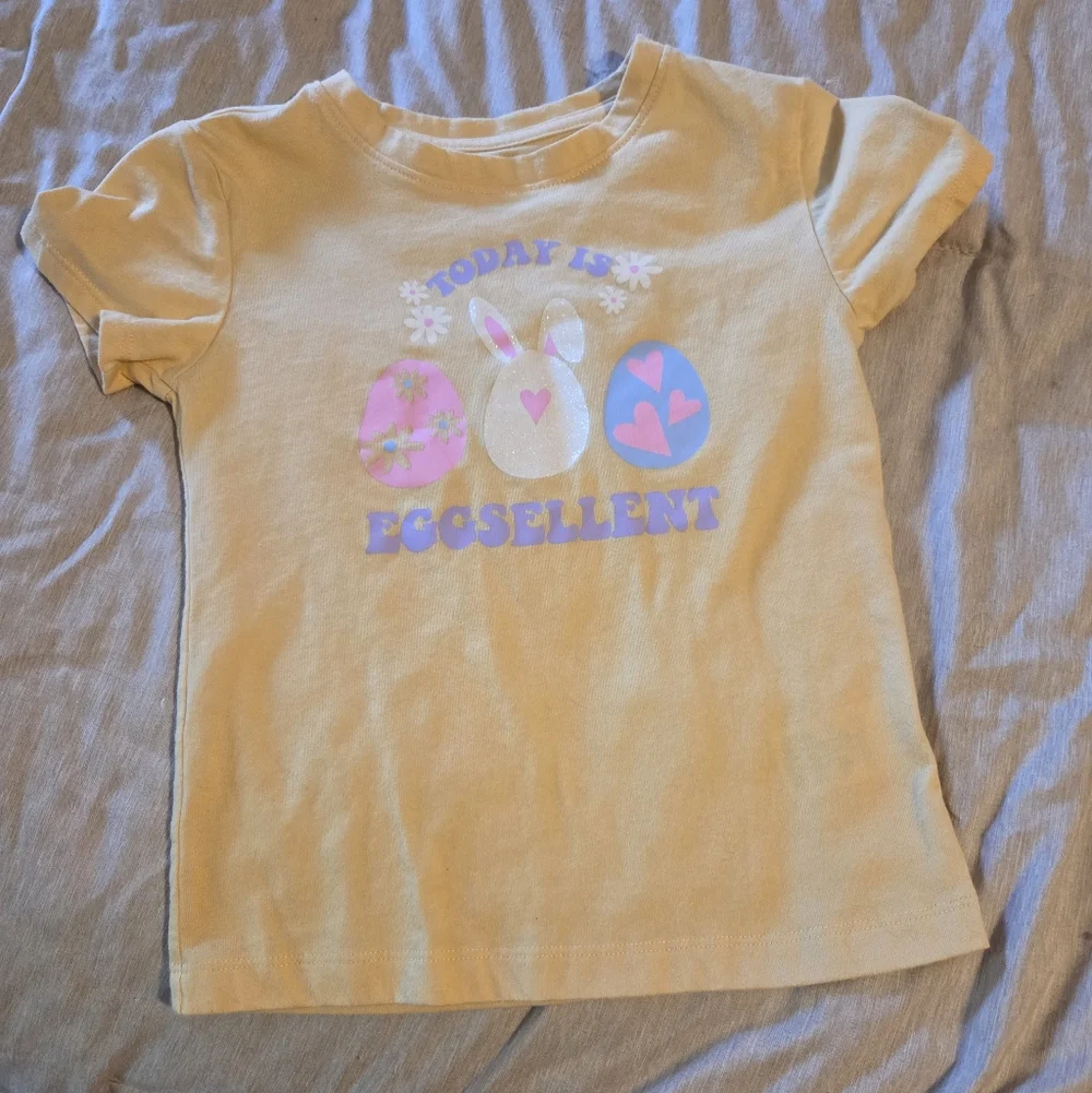 🎉5/$10 wonder nation Yellow Graphic 'Eggsellent' Short Sleeve Tee - Picture 1 of 4